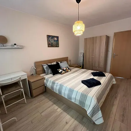 Sun Crib Apartment Warna